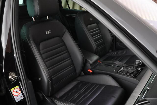 Volkswagen PASSAT Variant 1.5 TSI 150pk DSG 2x R-Line Panoramadak Leder Camera Stoelverwarming Virtual Cockpit