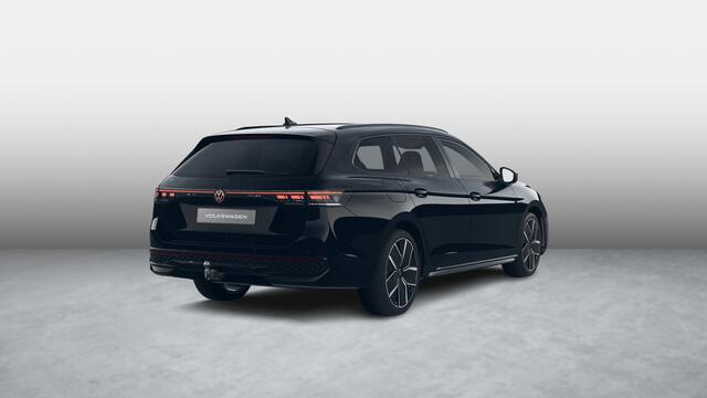 Volkswagen PASSAT Variant 1.5 eHybrid R-Line Edition 272 PK DSG Black Style, leder, massagestoelen, stoelventilatie, head-up, trekhaak, panoramadak, 360 graden camera