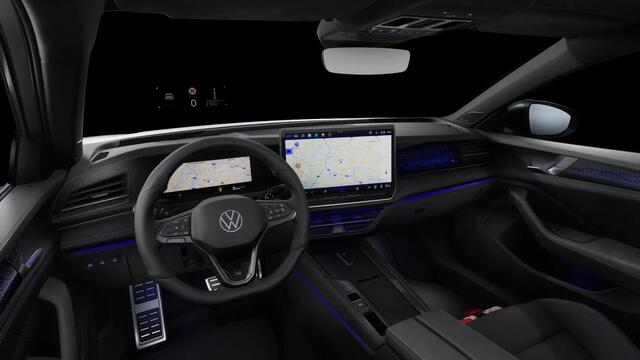 Volkswagen PASSAT Variant 1.5 eHybrid R-Line Edition 272 PK DSG Black Style, leder, massagestoelen, stoelventilatie, head-up, trekhaak, panoramadak, 360 graden camera