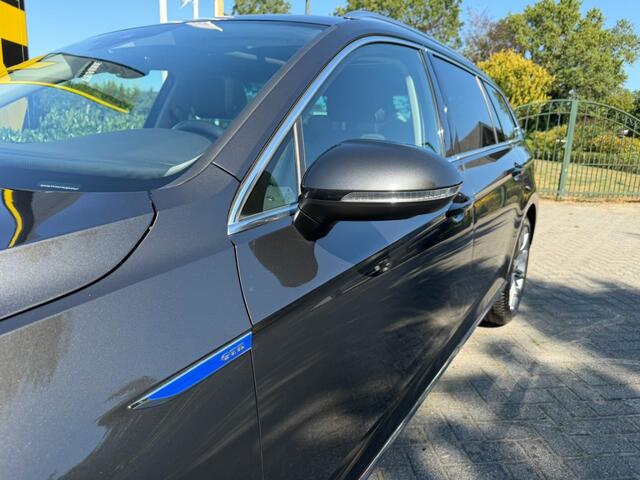 Volkswagen PASSAT 1.4 TSI PHEV GTE Business Pano / Dynaudio / Virtual / Trekhaak