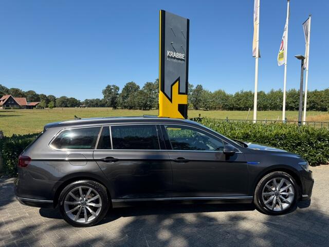 Volkswagen PASSAT 1.4 TSI PHEV GTE Business Pano / Dynaudio / Virtual / Trekhaak