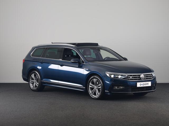 Volkswagen PASSAT Variant 1.5 TSI Elegance Business R 150PK | Automaat (DSG) | Panoramadak | Camera | Navigatie | 17 " Velgen + All Season | Half lederen interieur | Elek. Achterklep |