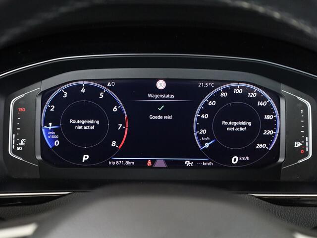 Volkswagen PASSAT Variant 1.5 TSI Elegance Business R 150PK | Automaat (DSG) | Panoramadak | Camera | Navigatie | 17 " Velgen + All Season | Half lederen interieur | Elek. Achterklep |