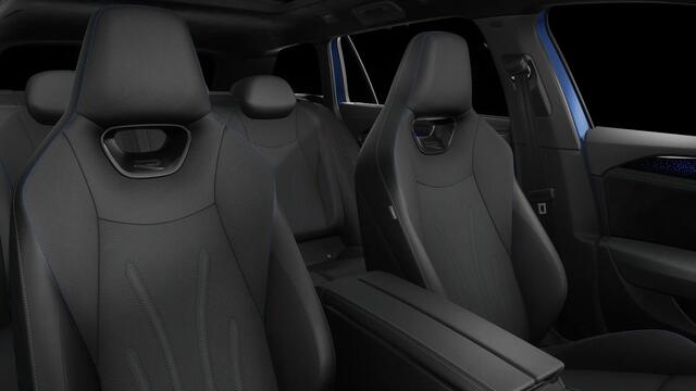 Volkswagen PASSAT Variant 1.5 eHybrid R-Line Edition 272PK DSG Black Style, Leder, Head-up, Keyless, 'Harman Kardon', Trekhaak, Koplampverlichting matrix-led, Massage Voorstoelen, Verwarmbare voorstoelen en buitenste achterstoelen, Head up Display