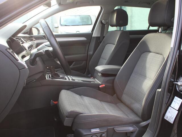 Volkswagen PASSAT Variant 1.5 TSI Business | PANORAMISCH SCHUIFDAK | WINTER PAKKET | APPLE CARPLAY | TREKHAAK |