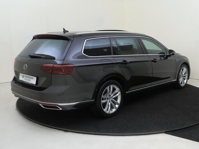 Volkswagen PASSAT Variant 1.4 TSI PHEV GTE Business | SoH 100% | Panoramadak | Trekhaak | Achteruitrijcamera | Bestuurdersstoel met memory | Matrix LED verlichting | Keyless | Adaptieve cruise control | Dodehoekdetectie | Stoelverwarming | Sfeerverlichting |