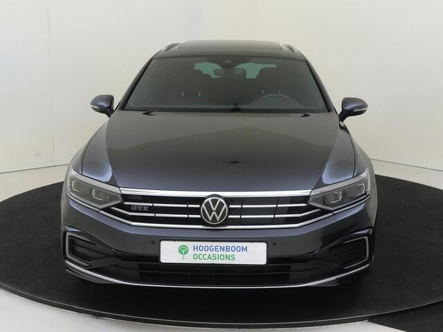 Volkswagen PASSAT Variant 1.4 TSI PHEV GTE Business | SoH 100% | Panoramadak | Trekhaak | Achteruitrijcamera | Bestuurdersstoel met memory | Matrix LED verlichting | Keyless | Adaptieve cruise control | Dodehoekdetectie | Stoelverwarming | Sfeerverlichting |