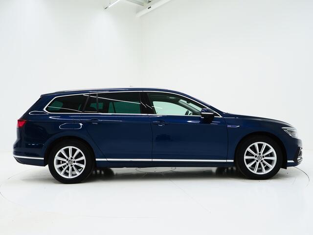 Volkswagen PASSAT Variant 1.4 TSI PHEV GTE | Panoramadak | Trekhaak | 360 | Massage | Memory | Keyless | Adaptive Cruise