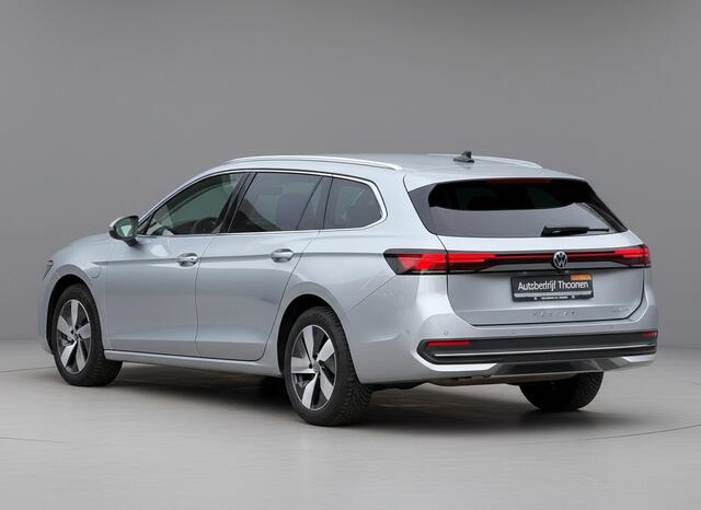 Volkswagen PASSAT Variant 1.5 eHybrid Business | Trekhaak | HUD | Camera