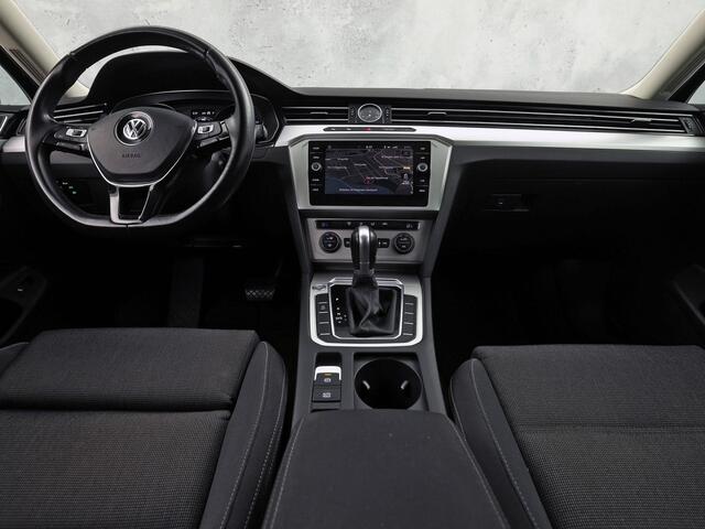 Volkswagen PASSAT Variant 1.4 TSI ACT Highline 150Pk Automaat (APPLE CARPLAY, GROOT NAVI, CLIMATE, CAMERA, SPORTSTOELEN, GETINT GLAS, KEYLESS START, ADAPTIVE CRUISE,