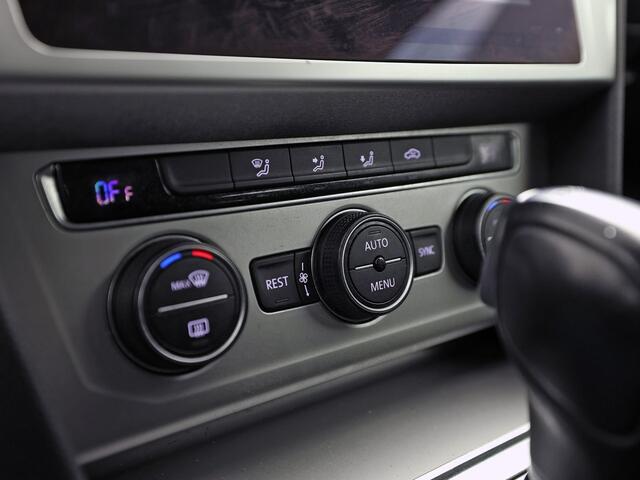 Volkswagen PASSAT Variant 1.4 TSI ACT Highline 150Pk Automaat (APPLE CARPLAY, GROOT NAVI, CLIMATE, CAMERA, SPORTSTOELEN, GETINT GLAS, KEYLESS START, ADAPTIVE CRUISE,