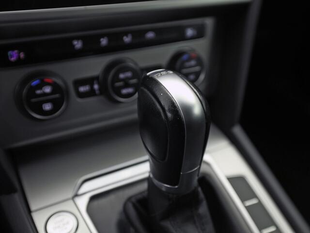 Volkswagen PASSAT Variant 1.4 TSI ACT Highline 150Pk Automaat (APPLE CARPLAY, GROOT NAVI, CLIMATE, CAMERA, SPORTSTOELEN, GETINT GLAS, KEYLESS START, ADAPTIVE CRUISE,
