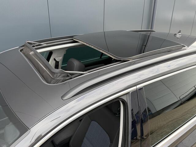 Volkswagen PASSAT Variant 1.4 TSI PHEV GTE Business 18"/Panoramadak/Trekhaak/Camera/PDC v+a/Elektrische klep/Apple Carplay & Android Auto