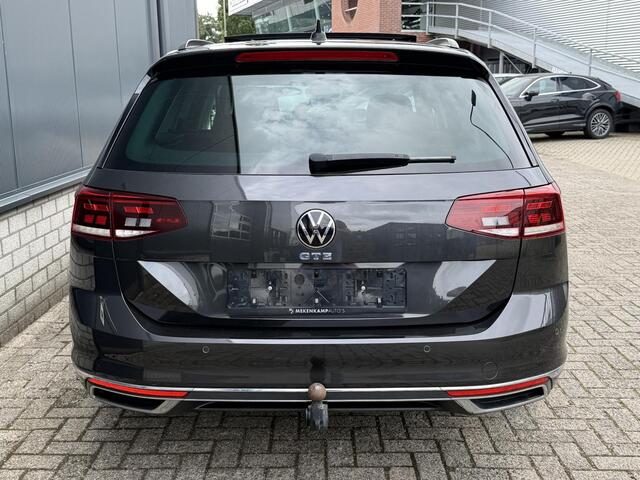 Volkswagen PASSAT Variant 1.4 TSI PHEV GTE Business 18"/Panoramadak/Trekhaak/Camera/PDC v+a/Elektrische klep/Apple Carplay & Android Auto