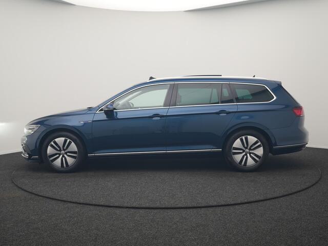 Volkswagen PASSAT 1.4 TSI PHEV GTE Business 218pk Dealer O.H. | Trekhaak Af Fabriek | Panodak | Head Up | Adaptive Cruise | 360 Camera | Dynaudio | Lederen Sportstoelen Memory & Massage | IQ Light | Stoelen & Stuur Verwarmd | Blis | Keyless | Apple Carplay | Plug In Hybrid |
