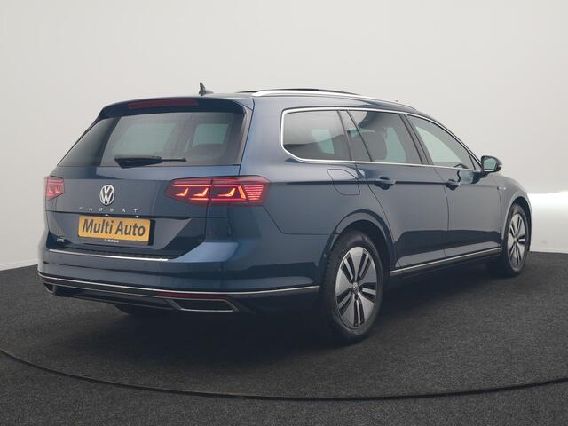 Volkswagen PASSAT 1.4 TSI PHEV GTE Business 218pk Dealer O.H. | Trekhaak Af Fabriek | Panodak | Head Up | Adaptive Cruise | 360 Camera | Dynaudio | Lederen Sportstoelen Memory & Massage | IQ Light | Stoelen & Stuur Verwarmd | Blis | Keyless | Apple Carplay | Plug In Hybrid |