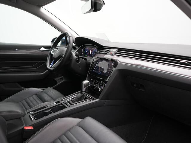 Volkswagen PASSAT 1.4 TSI PHEV GTE Business 218pk Dealer O.H. | Trekhaak Af Fabriek | Panodak | Head Up | Adaptive Cruise | 360 Camera | Dynaudio | Lederen Sportstoelen Memory & Massage | IQ Light | Stoelen & Stuur Verwarmd | Blis | Keyless | Apple Carplay | Plug In Hybrid |