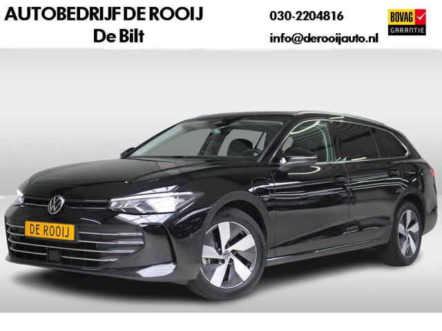 Volkswagen PASSAT Variant 1.5 eHybrid Business Trekhaak | Navigatie | Stoelverwarming | Head-Up Display |