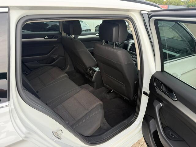 Volkswagen PASSAT Variant 1.6 TDI Comfortline