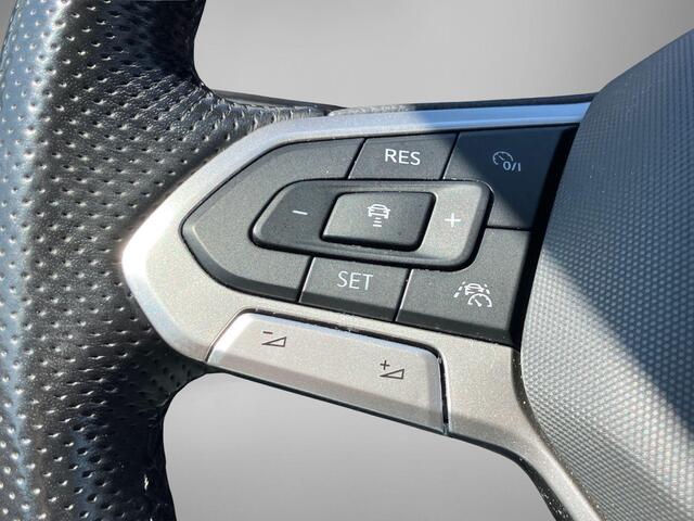 Volkswagen PASSAT Variant 1.4TSIeHybrid 160kW/218PK GTE Business · Panoramadak · Navigatie · Camera + Parkeersensoren · Apple/Android Car Play