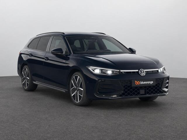 Volkswagen PASSAT Variant 1.5 eHybrid R-Line Edition 272PK DSG Panoramadak, Trekhaak, Black Style, Leder, Memorystoelen, Harman Kardon Audio, Head-Up Display, 19" LM Velgen, Elektr. Achterklep