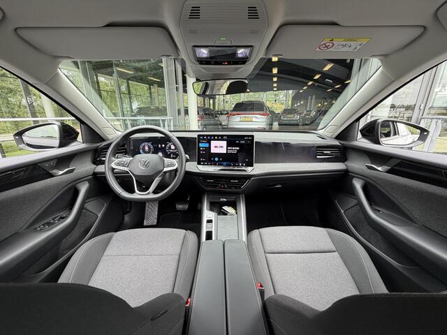 Volkswagen PASSAT Variant 1.5 eTSI Automaat 150PK | Stoel- en stuurverwarming | Adaptieve Cruise Control | Achteruitrijcamera + sensoren | Dodehoekdetectie