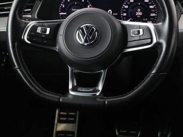 Volkswagen PASSAT 1.5 TSI Highline Business R | Pano.Dak | LED | Apple Carplay | R-Line | Stoelverwarming |