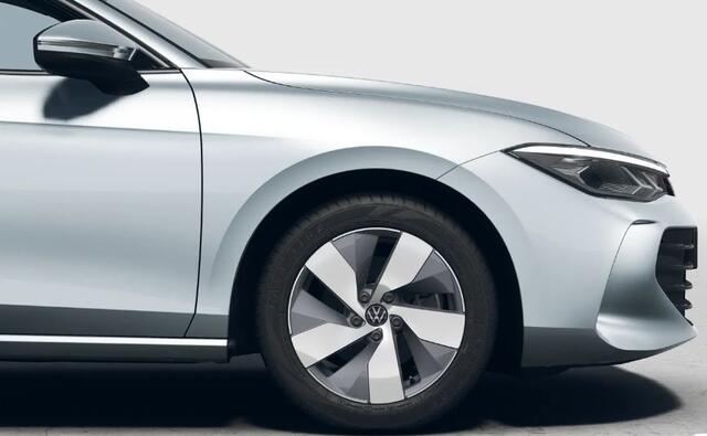 Volkswagen PASSAT Variant 1.5 eTSI 150PK DSG Business / Resterende Fabrieksgarantie tot 29-03 2028 / Digital Cockpit Pro / Stoelmassage / 17'' LMV / VW