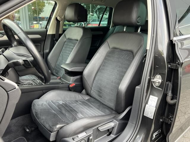 Volkswagen PASSAT Variant 1.5 TSI Highline Business R | Navi | Apple Carplay | Trekhaak | Stoelverwarming
