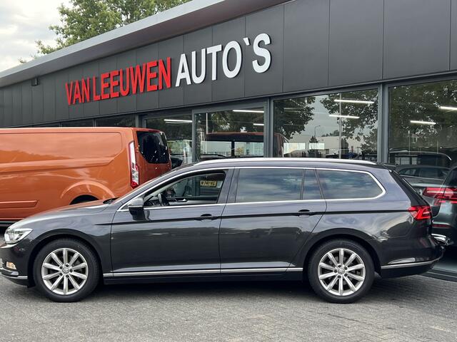Volkswagen PASSAT Variant 1.5 TSI Highline Business R | Navi | Apple Carplay | Trekhaak | Stoelverwarming