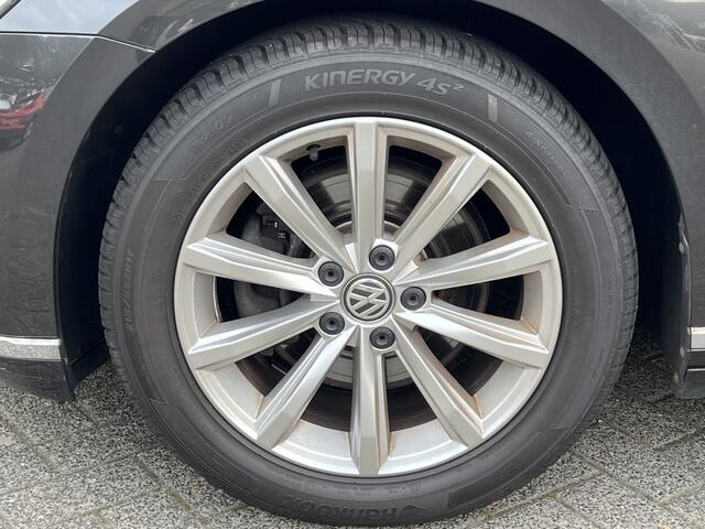Volkswagen PASSAT Variant 1.5 TSI Highline Business R | Navi | Apple Carplay | Trekhaak | Stoelverwarming