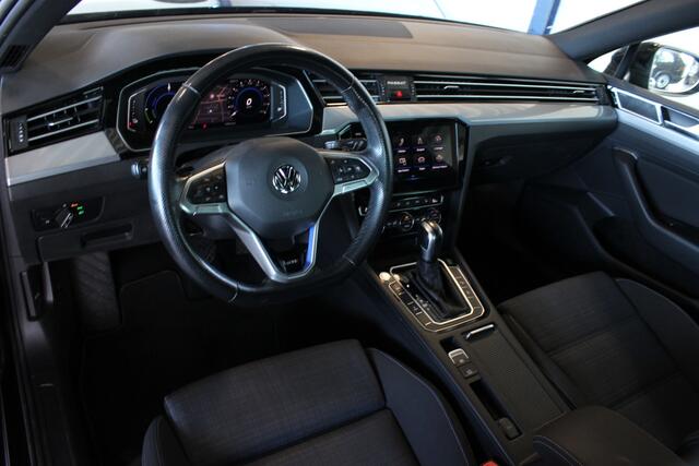 Volkswagen PASSAT Variant 1.4 TSI PHEV GTE Business SOH 90% | Trekhaak | 360° Camera | LED Matrix | Massage | Stoelverw. | Virtual Cockpit | Carplay | 18" LMV | PDC V+A