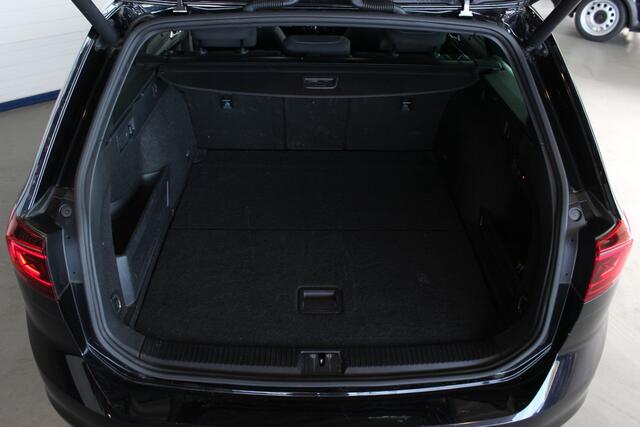 Volkswagen PASSAT Variant 1.4 TSI PHEV GTE Business SOH 90% | Trekhaak | 360° Camera | LED Matrix | Massage | Stoelverw. | Virtual Cockpit | Carplay | 18" LMV | PDC V+A