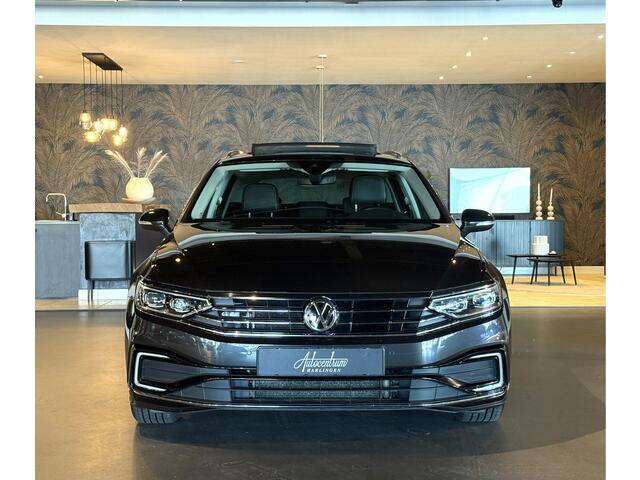 Volkswagen PASSAT Variant 1.4 TSI GTE I Pano I Leder I Camera I VOL!