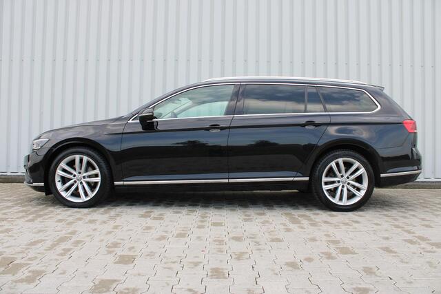 Volkswagen PASSAT Variant 1.5 TSI Elegance Business | Incl. 12 maanden garantie | Stoelverwarming | Adaptieve cruise control | Trekhaak | Parkeercamera | Apple carplay/Android auto |