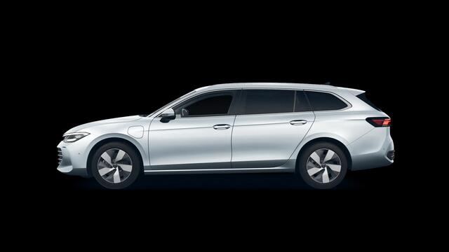 Volkswagen PASSAT Variant 1.5 eHybrid Business | Wordt verwacht | Trekhaak | HUD | DCC | Stoelverwarming |