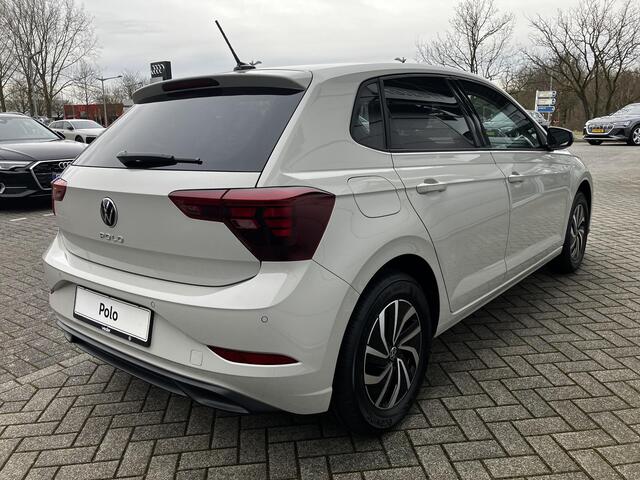 Volkswagen POLO Life Edition 1.0 70 kW / 95 pk TSI Hatchback 5 ver sn. Hand | Parkeersensoren voor & achter |
