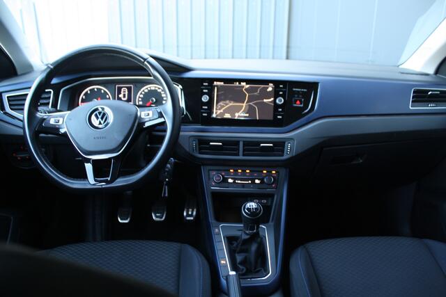 Volkswagen POLO 1.0 TSI Highline - RIJKLAAR - NAVIGATIE - CLIMATE CONTROL - STOELVERWAMING