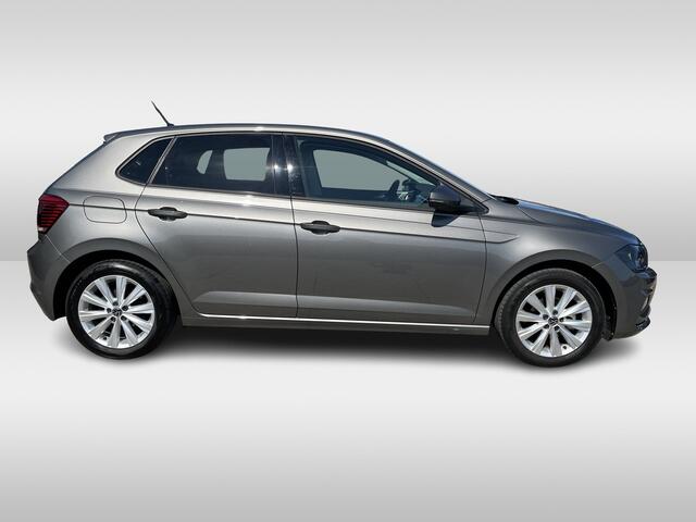 Volkswagen POLO 1.0 TSI Highline Executive Navigatie / Parkeersensoren / Clima / Cruise control / App-connect / LM velgen