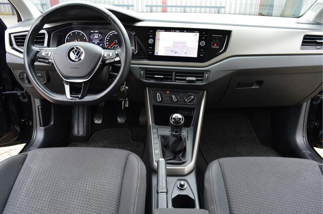 Volkswagen POLO 1.0 TSI Comfortline O.a: PDC, Carplay, Airco, ACC, Navi, DAB, Rijklaar, Etc. All-in prijs!