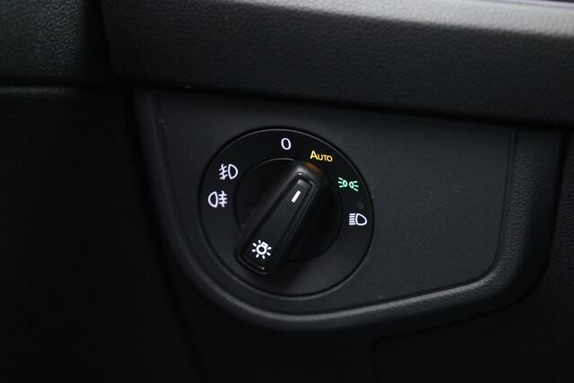 Volkswagen POLO 1.0 TSI R-Line | Navi | IQ. Light | Travel Assist | Stoelverw. | All Season | CarPlay |