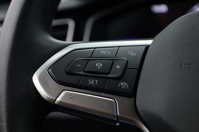 Volkswagen POLO 1.0 TSI R-Line | Navi | IQ. Light | Travel Assist | Stoelverw. | All Season | CarPlay |