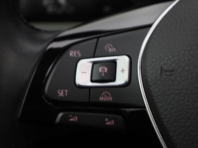 Volkswagen POLO 1.0TSI/95PK Comfortline R Line ext. · Navigatie · Panoramadak · Led