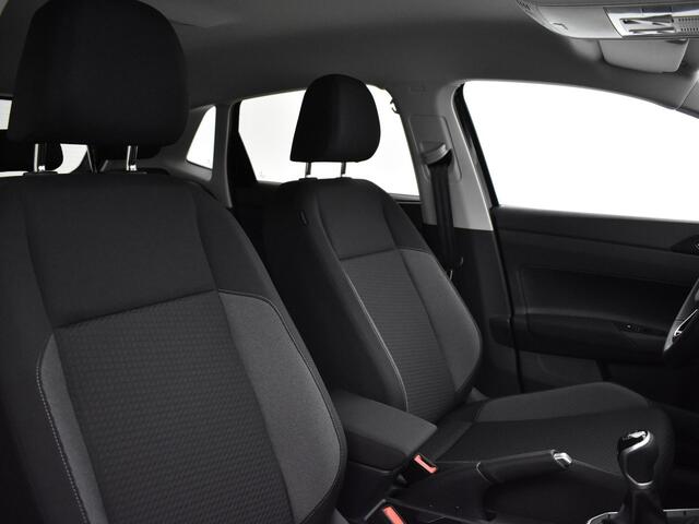 Volkswagen POLO Life Edition 1.0 TSI 95 pk 5 versn. Hand · Airconditioning automatisch, 2-zone (climatronic) · Velgen 'essex', 15 inch lichtmetaal · Private lease ,- ¤ 379 per maand · MEGA Sale