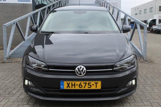 Volkswagen POLO 1.0 MPI 1e Eigenaar!!/Navigatie/Cruise control/Airco/Apple carplay/Achteruitrijcamera/Bluetooth/Multifunctioneel stuurwiel/Spraakbediening/Elektrische ramen/Elektrisch verstelbare spiegels.