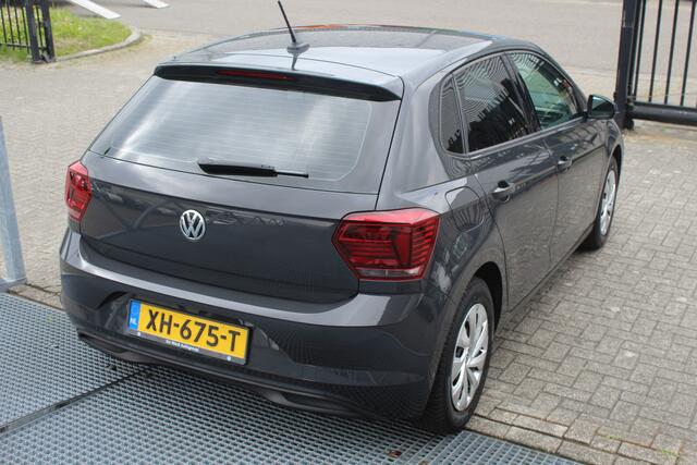 Volkswagen POLO 1.0 MPI 1e Eigenaar!!/Navigatie/Cruise control/Airco/Apple carplay/Achteruitrijcamera/Bluetooth/Multifunctioneel stuurwiel/Spraakbediening/Elektrische ramen/Elektrisch verstelbare spiegels.