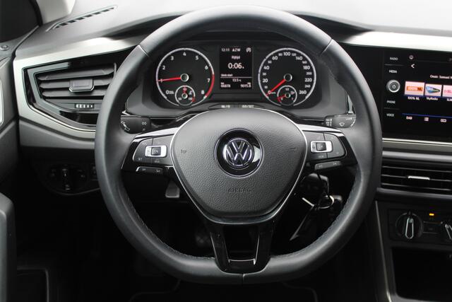 Volkswagen POLO 1.0 MPI 1e Eigenaar!!/Navigatie/Cruise control/Airco/Apple carplay/Achteruitrijcamera/Bluetooth/Multifunctioneel stuurwiel/Spraakbediening/Elektrische ramen/Elektrisch verstelbare spiegels.