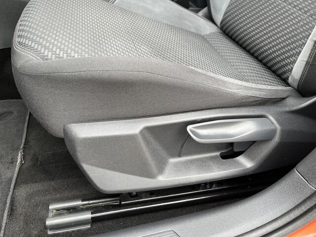 Volkswagen POLO 1.0 TSI R-Line / AUTOMAAT/ 2X R-LINE/ PANO/ APP-CONNECT/ NAVI/ MATRIX/ BLUETOOTH/ PARK. SENSOREN/ DAB/ CLIMA/ 16" LMV/ DIGITAL DASH/ ADAPT. CRUISE