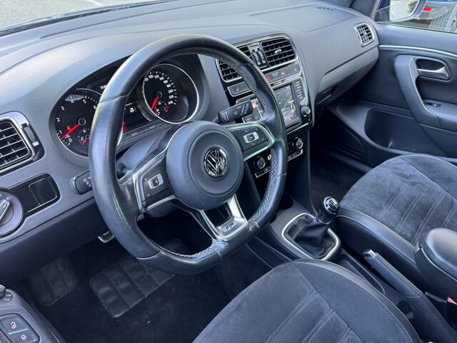 Volkswagen POLO 1.2 TSI R-LINE NAVI CARPLAY 110PK