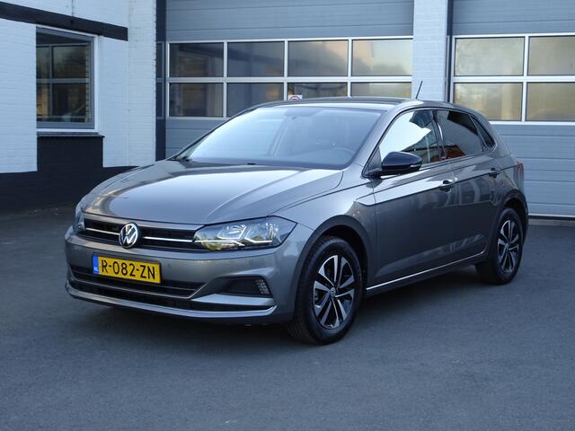 Volkswagen POLO 1.0 TSI Comfortline Business. Airco, parkeersensoren voor en achter, cruise controle, carplay, digitaal dashboard, licht metalen velgen, donker glas, verwarmde voorstoelen, enz